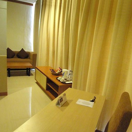 Hotel Delta Sinar Mayang Sidoarjo Kamer foto