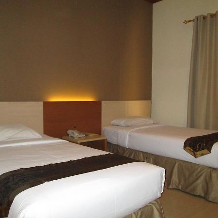 Hotel Delta Sinar Mayang Sidoarjo Kamer foto